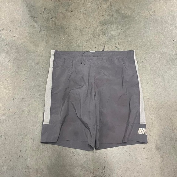 Vintage Y2K Nike silver tag spell out logo embroidered baggy‎ Nike shorts - Picture 1 of 8